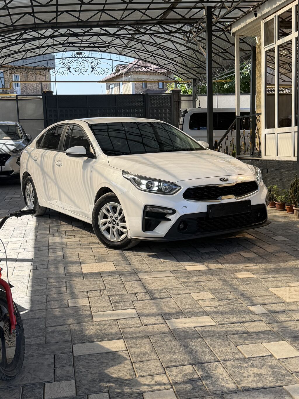 Kia K3: 2021 г., 1.6 л, Вариатор, Бензин, Седан: фото 2