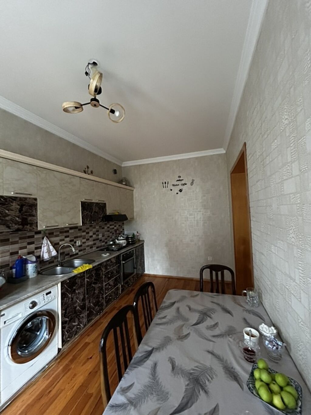 218 kv. m, 6 otaqlı, Qaz, İnternet, Kombi