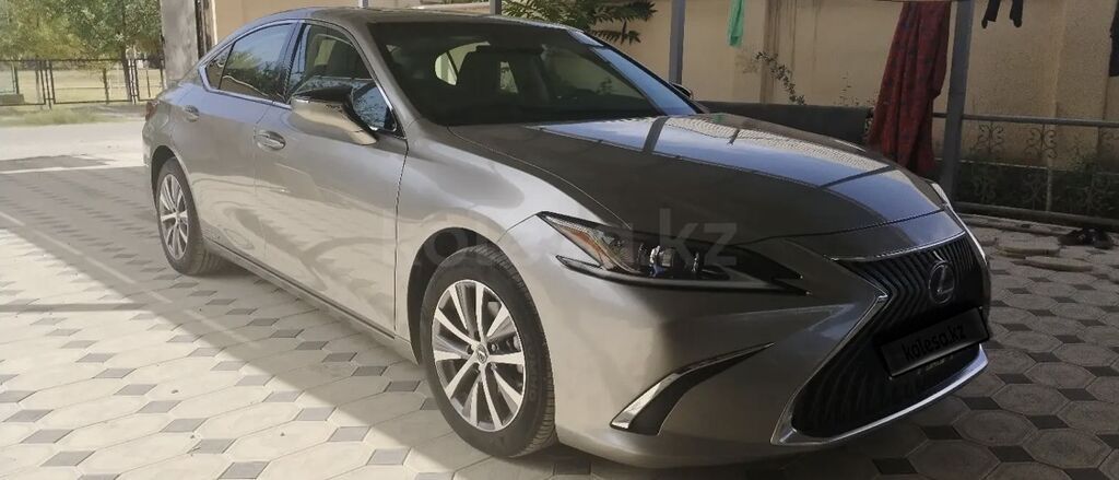 Lexus ES: 2019 г., 2.5 л, Автомат, Гибрид, Седан: фото 3