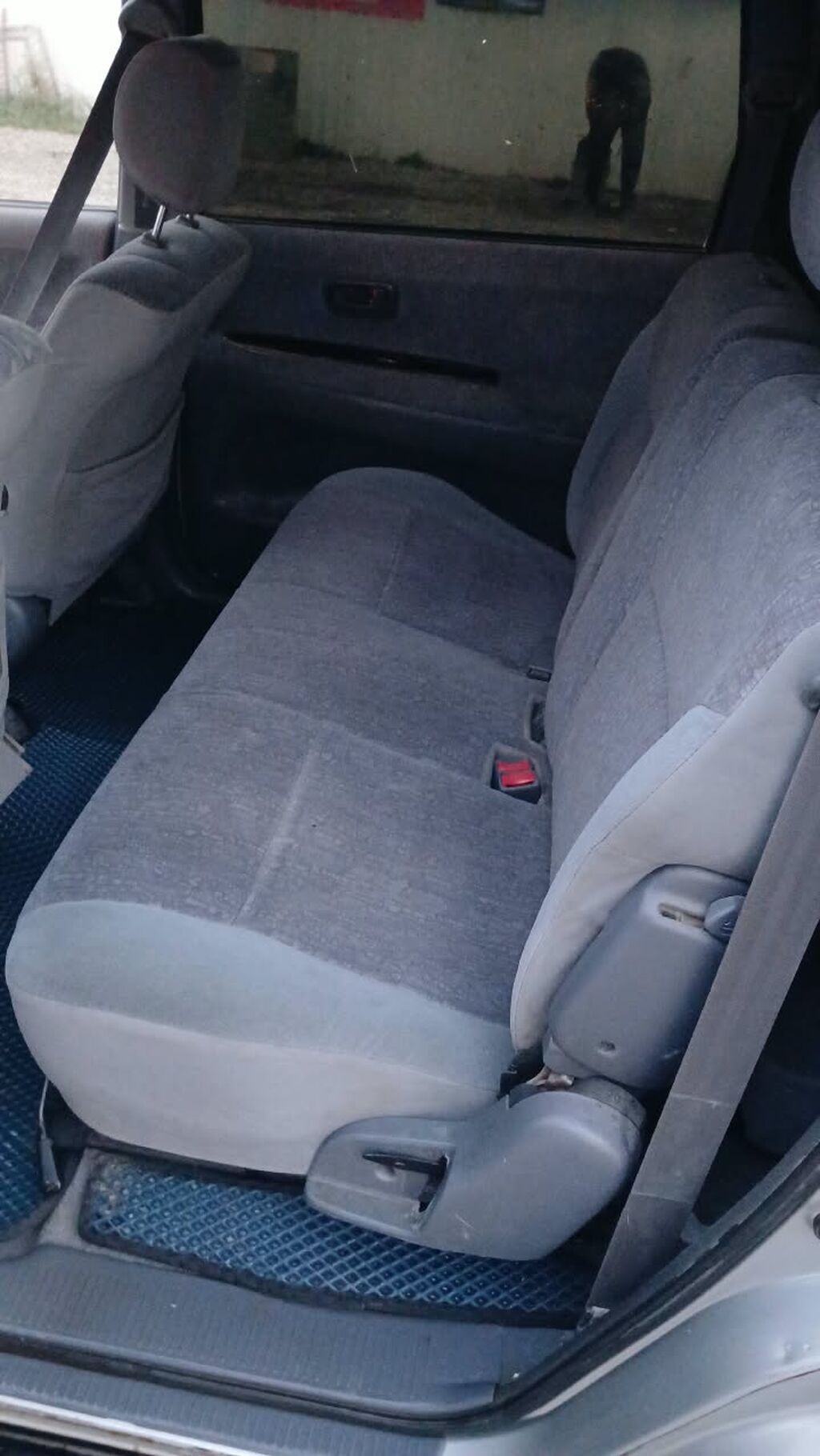 Toyota Ipsum: 2000 г., Автомат, Бензин, Минивэн: фото 7