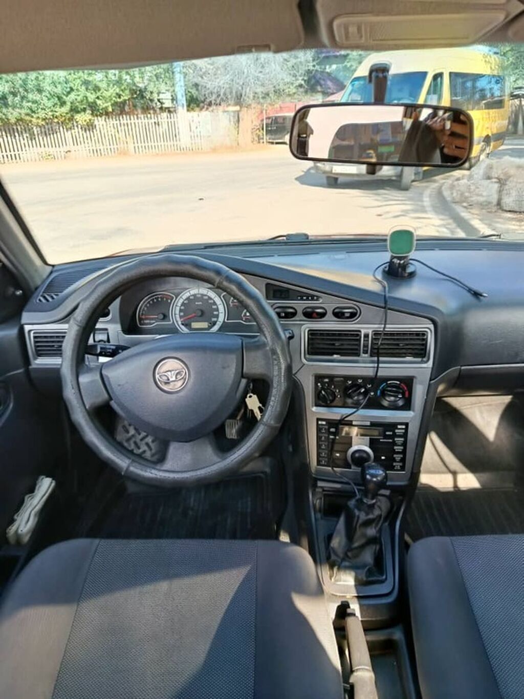 Daewoo Nexia: 2011 г., Механика, Седан: фото 7