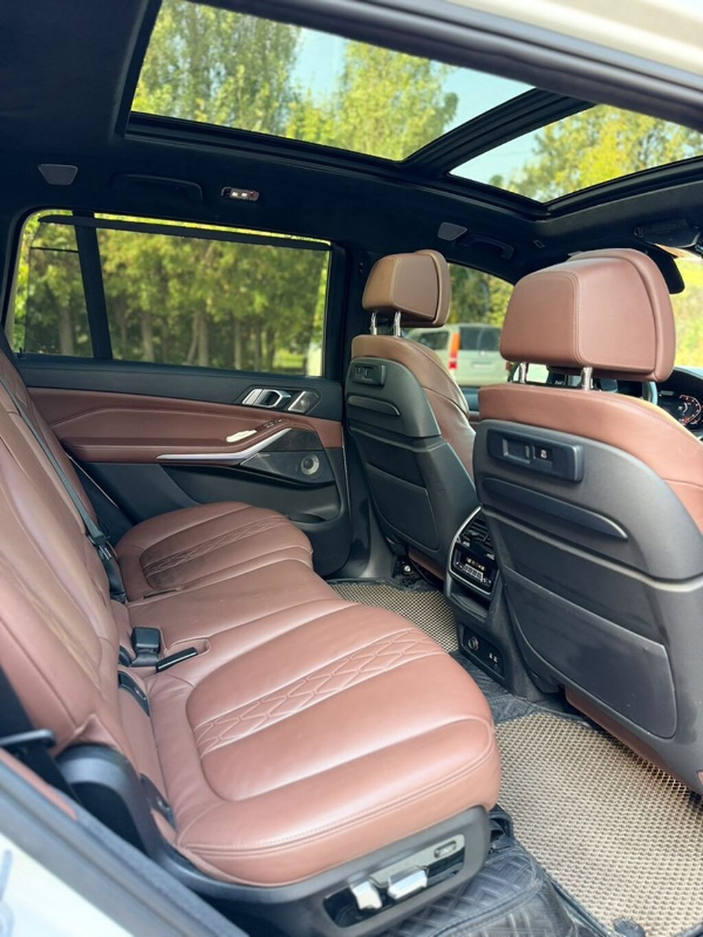BMW X7: 2020 г., 4.4 л, Автомат, Бензин, Внедорожник: фото 4