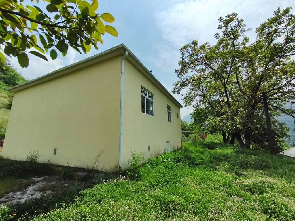 3 otaqlı, 110 kv. m, Orta təmir