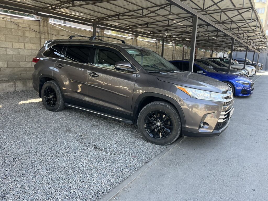 Toyota Highlander: 2019 г., 3.5 л, Автомат, Бензин, Кроссовер: фото 4