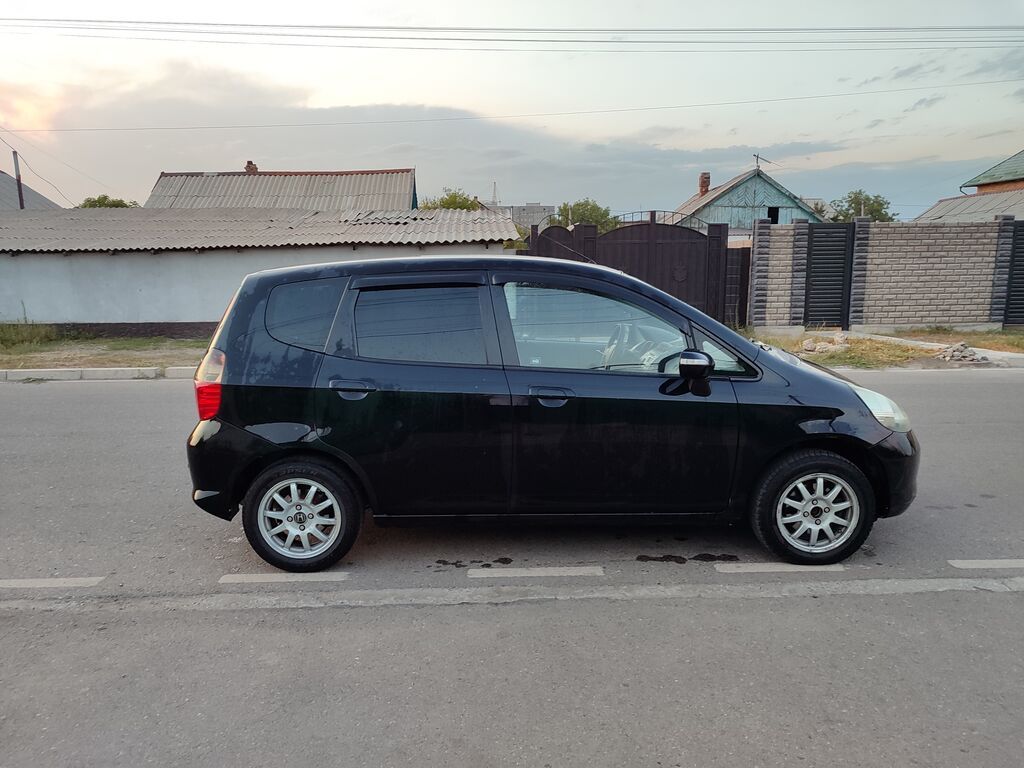 Honda Fit: 2006 г., 1.4 л, Вариатор, Бензин, Хэтчбэк: фото 7