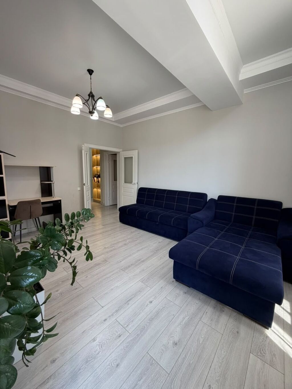 2 комнаты, 67 м², 3 этаж, Дизайнерский ремонт: фото 1