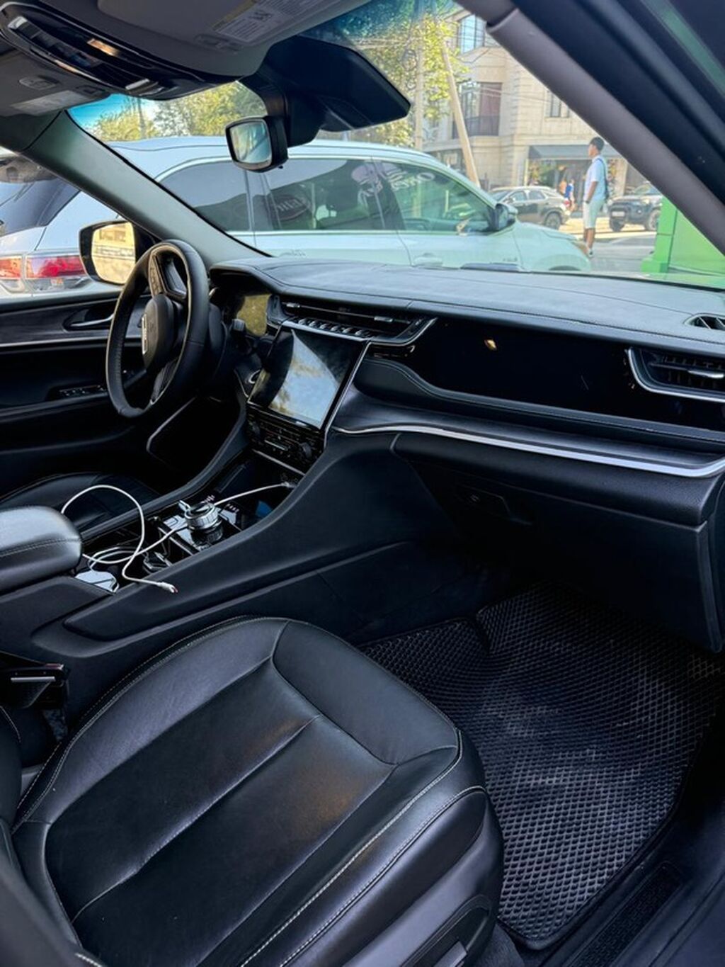 Jeep Grand Cherokee 2022 г., гибрид, 2.0 л: фото 4