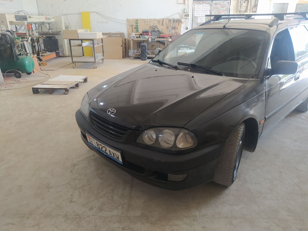 Toyota Avensis: 1998 г., 1.8 л, Механика, Бензин, Универсал: фото 5