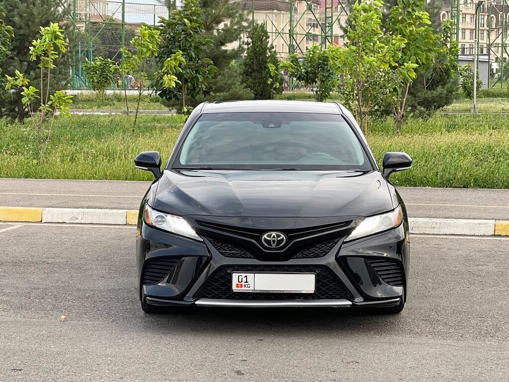 Toyota Camry: 2018 г., 2.5 л, Бензин, Седан: фото 2