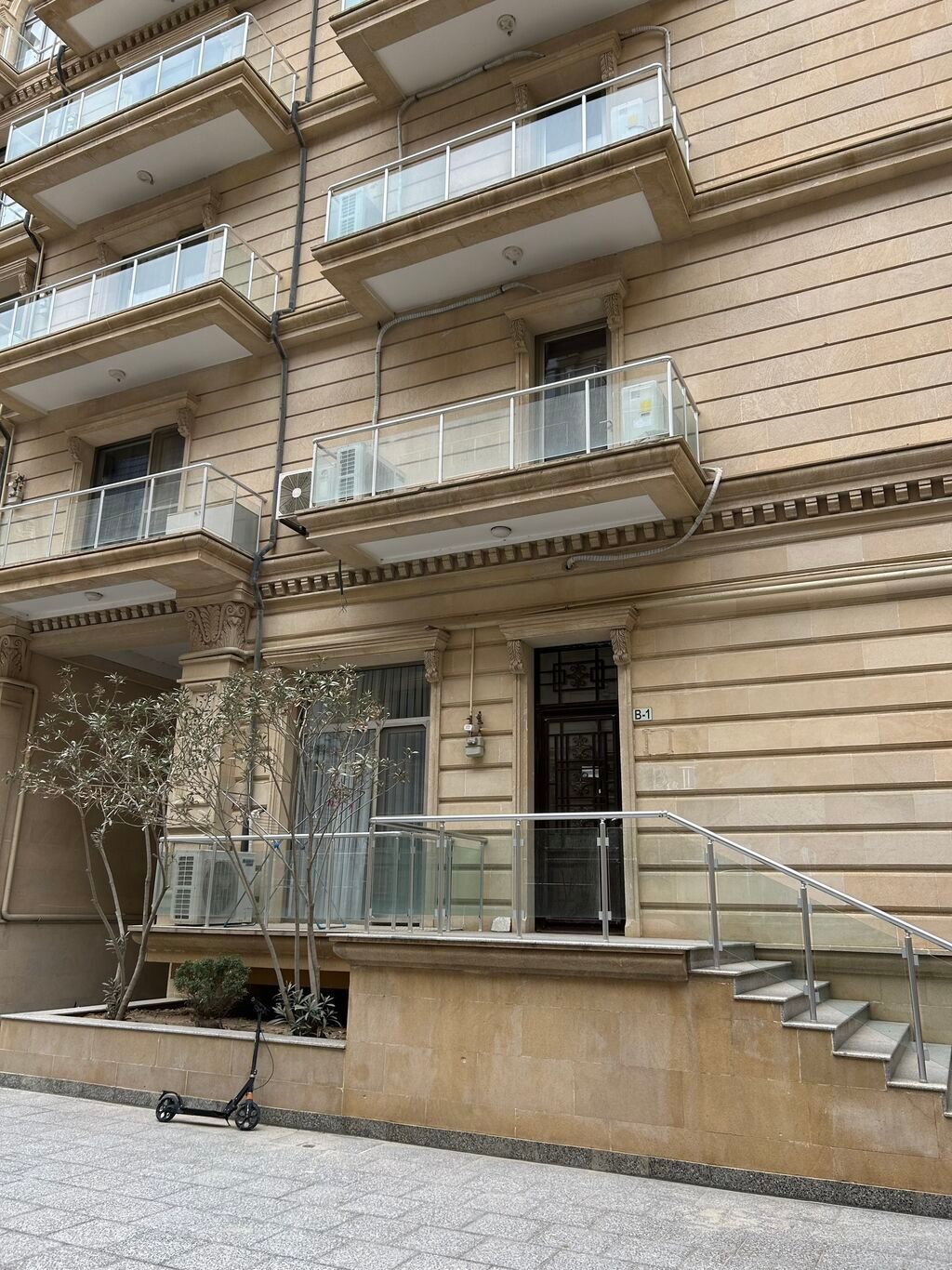 Şıxovda 3 otaqlı mənzil kirayə verilir, 110 m², 1 400 AZN/ay, şəkil 3 / 12