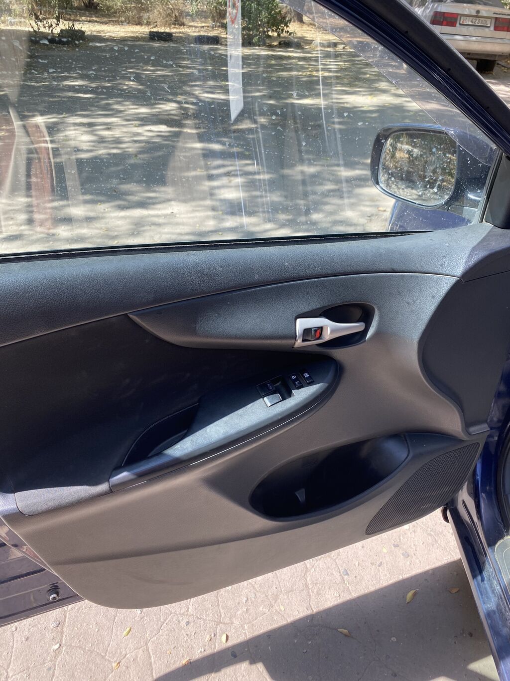 Toyota Corolla: 2007 г., 1.6 л, Робот, Бензин, Седан: фото 6