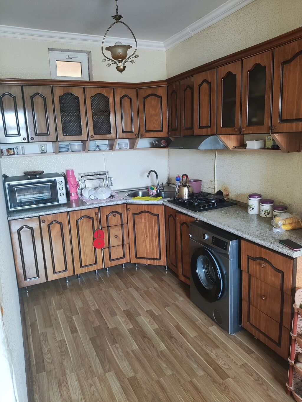 Mehdiabad 7 otaqlı, 204 kv. m, Orta təmir