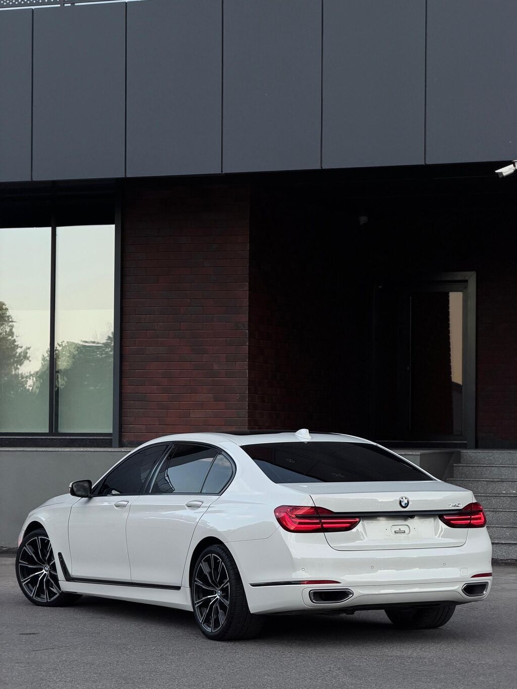 BMW 7 series: 2018 г., 3 л, Автомат, Бензин, Седан: фото 4