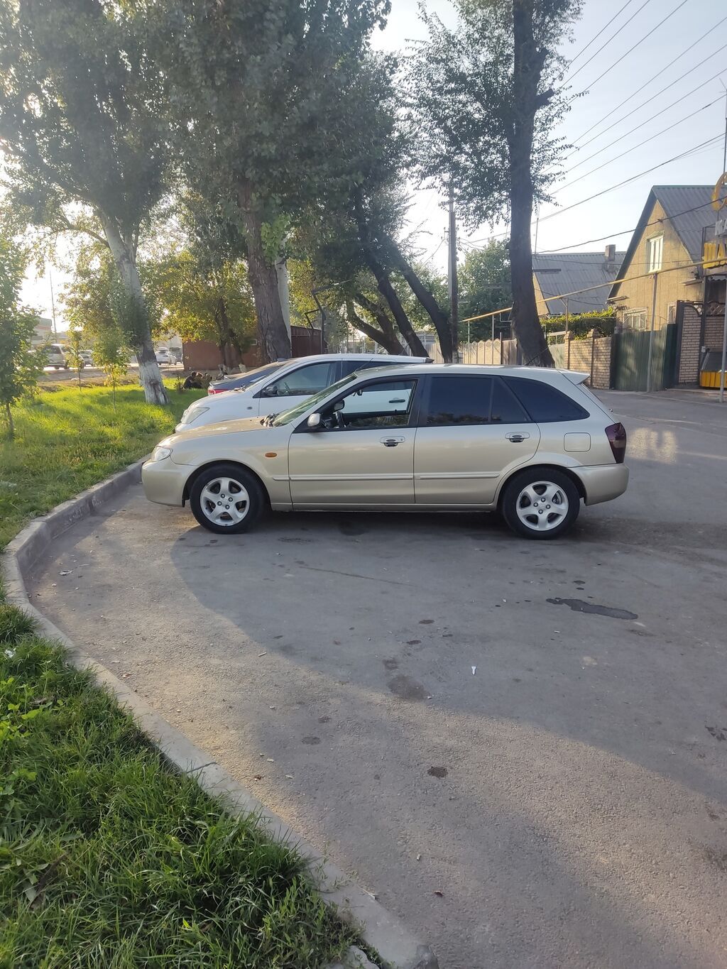 Mazda 323: 2002 г., 1.6 л, Механика, Бензин, Универсал: фото 6