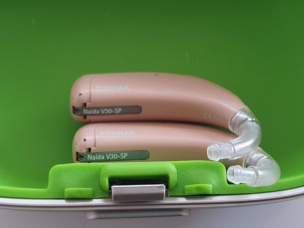 Slušni aparati: Phonak Naida V30 SP za umeren do težak gubitak sluha. Dve godine