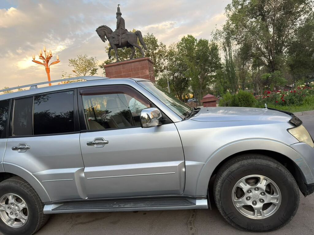 Mitsubishi Pajero: 2008 г., 3 л, Автомат, Газ, Внедорожник: фото 6