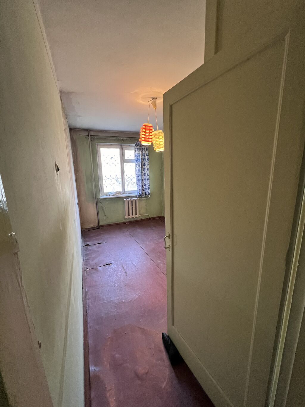 3 комнаты, 60 м², 3 мкр 104 серия, 2 этаж, Старый ремонт: фото 2