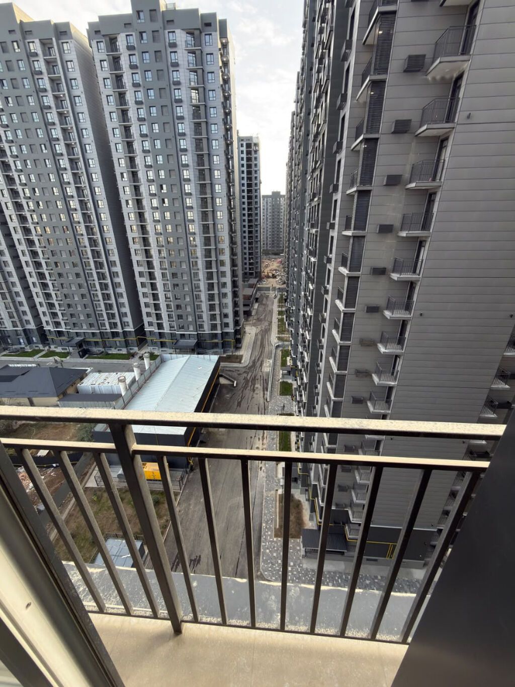 1 комната, 32 м², Пишпек Элитка, 13 этаж, Свежий ремонт: фото 2