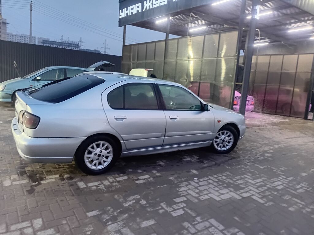 Nissan Primera: 2001 г., 1.8 л, Механика, Бензин, Седан: фото 4