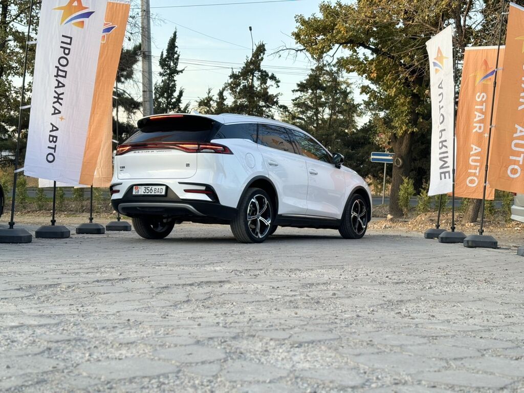 BYD Tang: 2021 г., 1.5 л, Гибрид, Кроссовер: фото 2