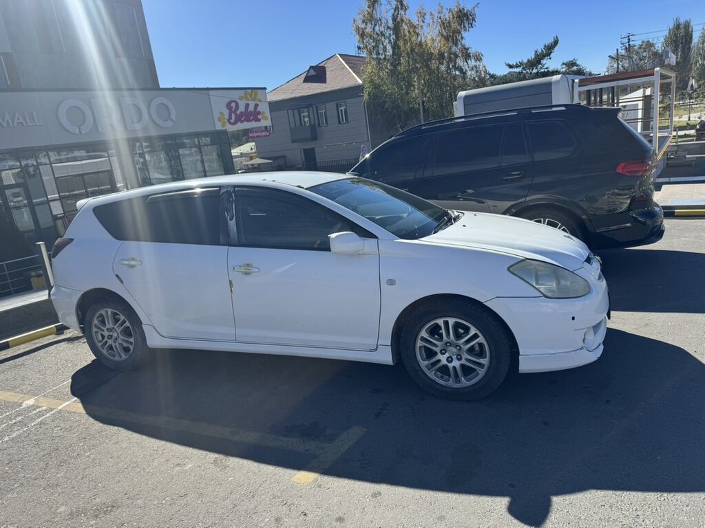 Toyota Caldina: 2003 г., 2 л, Автомат, Бензин, Универсал: фото 2