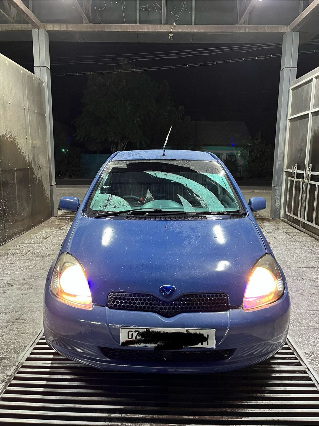 Toyota Vitz: 2000 г., 1.3 л, Автомат, Бензин, Хэтчбэк: фото 5