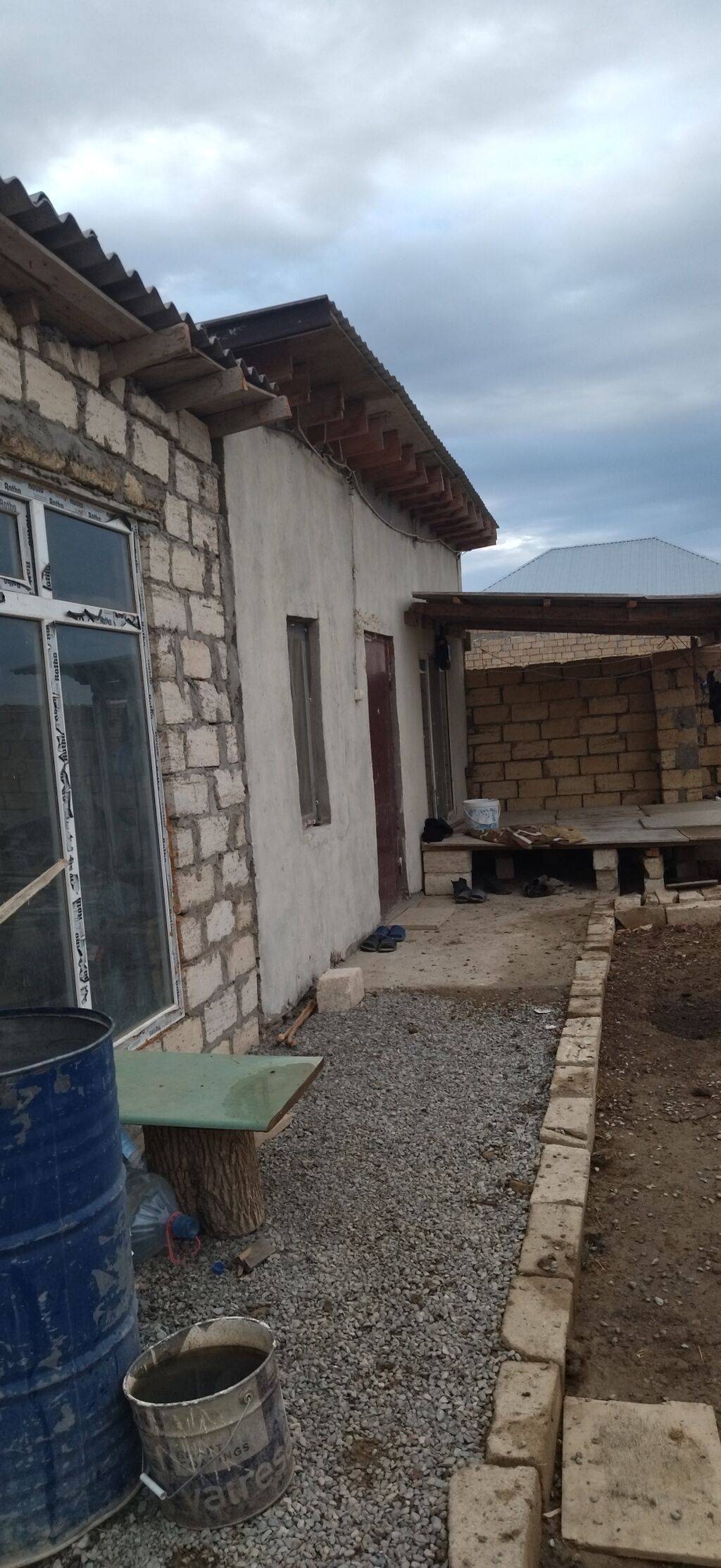 Pirəkəşkül 2 otaqlı, 100 kv. m, Orta təmir