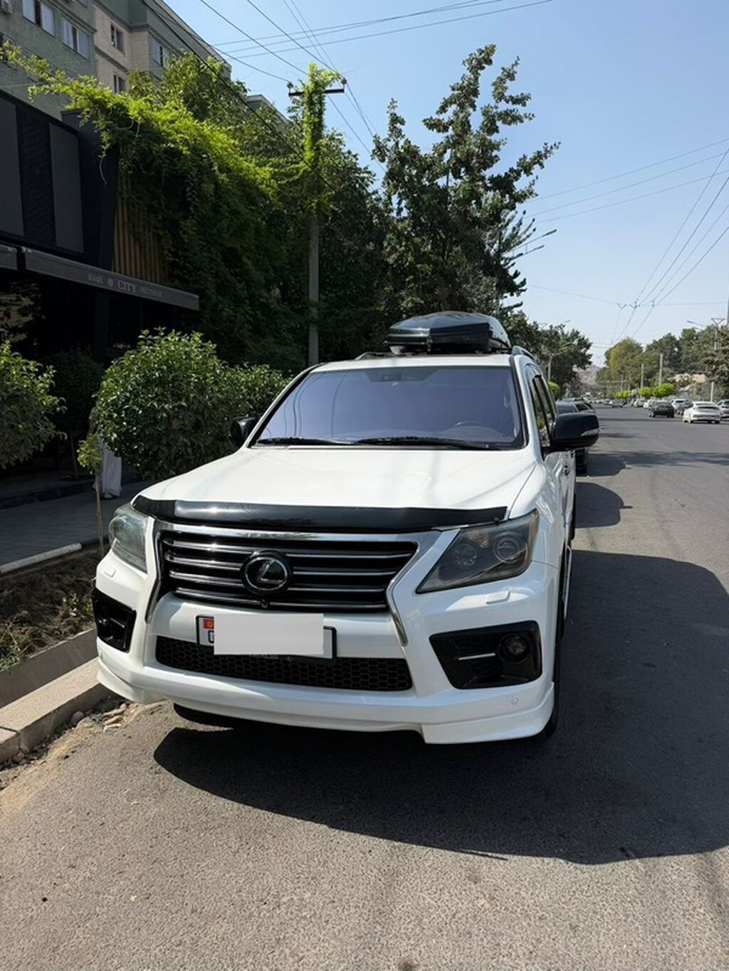 Lexus LX: 2014 г., 5.7 л, Автомат, Бензин, Внедорожник: фото 2