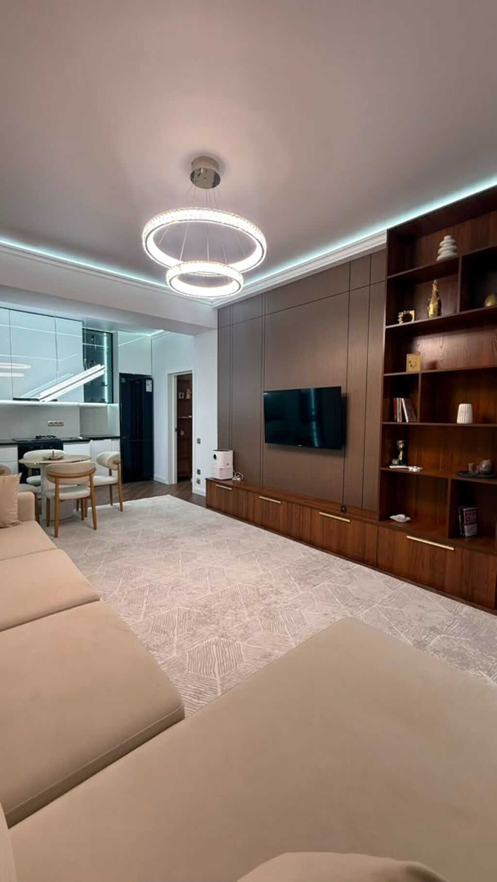 3 комнаты, 73 м², Асанбай мкр Элитка, 7 этаж, Дизайнерский ремонт: фото 1