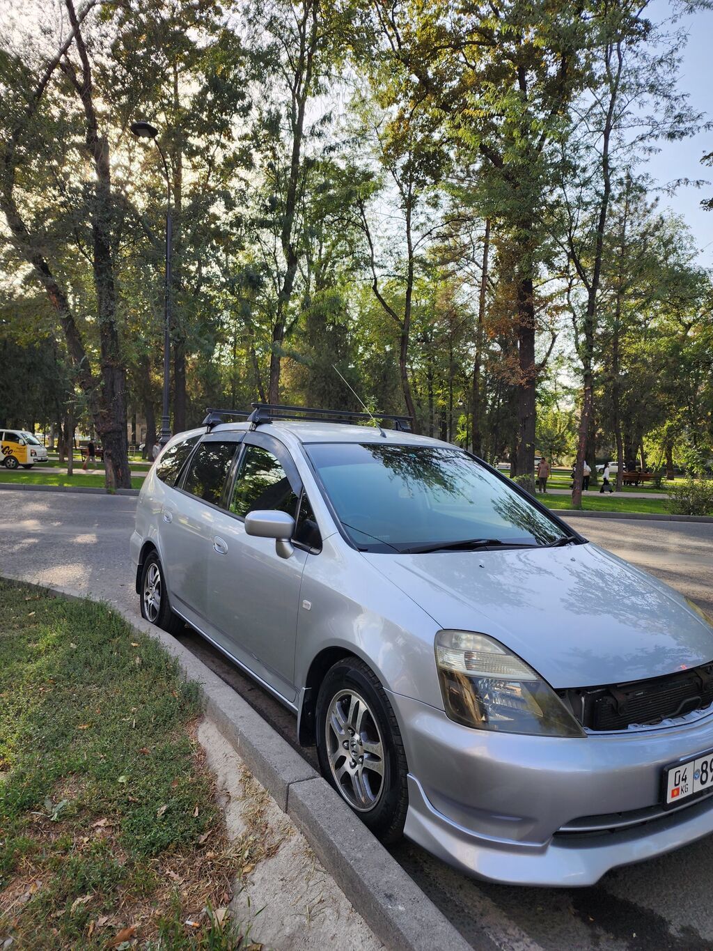 Honda Stream: 2003 г., 2 л, Автомат, Газ, Минивэн: фото 2