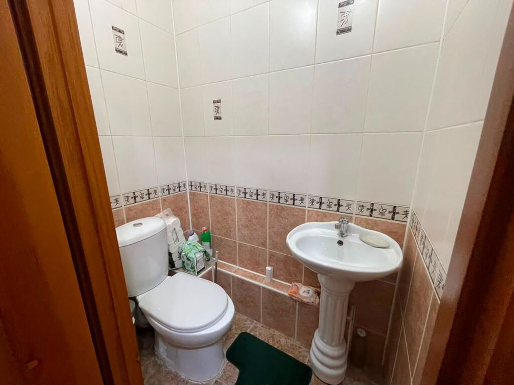 3 комнаты, 74 м², 12 мкр 105 серия, 1 этаж, Косметический ремонт: фото 5