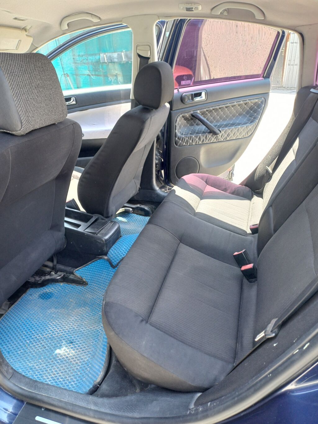 Volkswagen Passat: 2001 г., 2 л, Механика, Бензин, Седан: фото 4