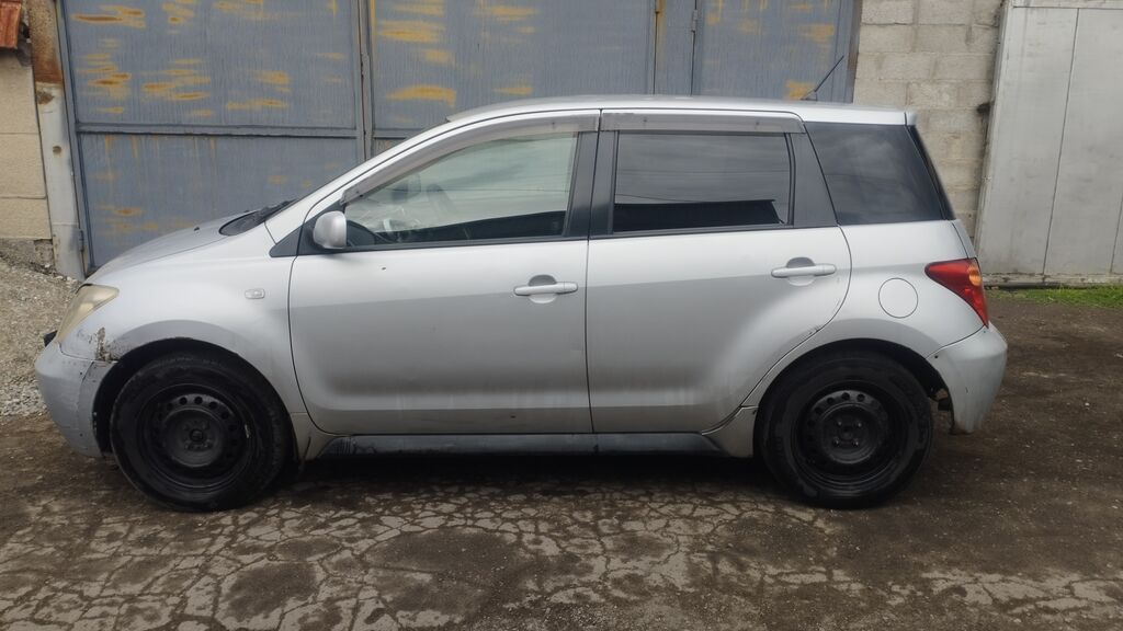 Toyota Ist: 2002 г., 1.5 л, Автомат, Бензин, Хэтчбэк: фото 6