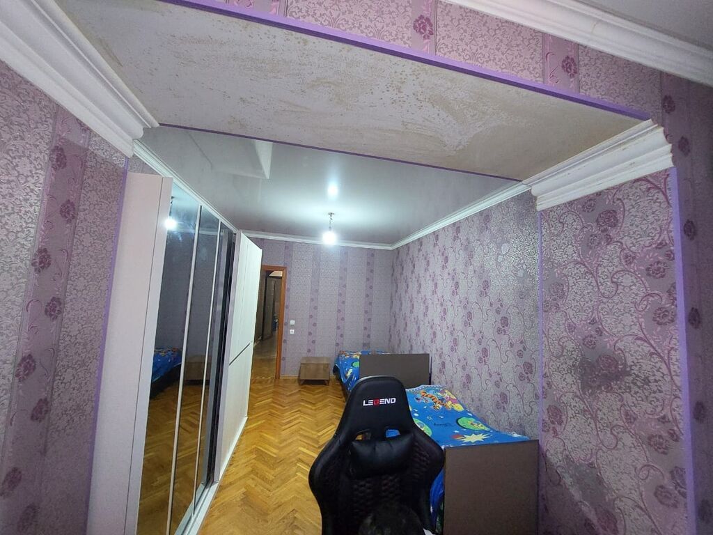 Bakı, Bakıxanov qəs., 4 otaqlı, Köhnə tikili, m. Neftçilər, 100 kv. m
