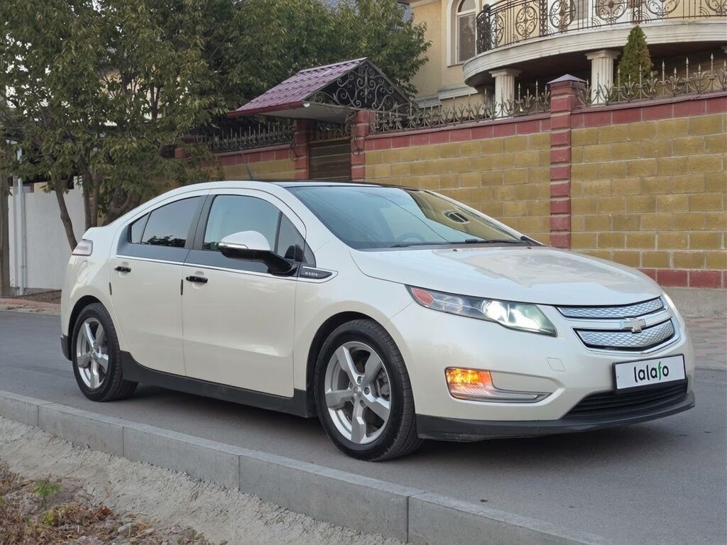 Chevrolet Volt: 2012 г., 1.4 л, Вариатор, Гибрид, Хэтчбэк: фото 4