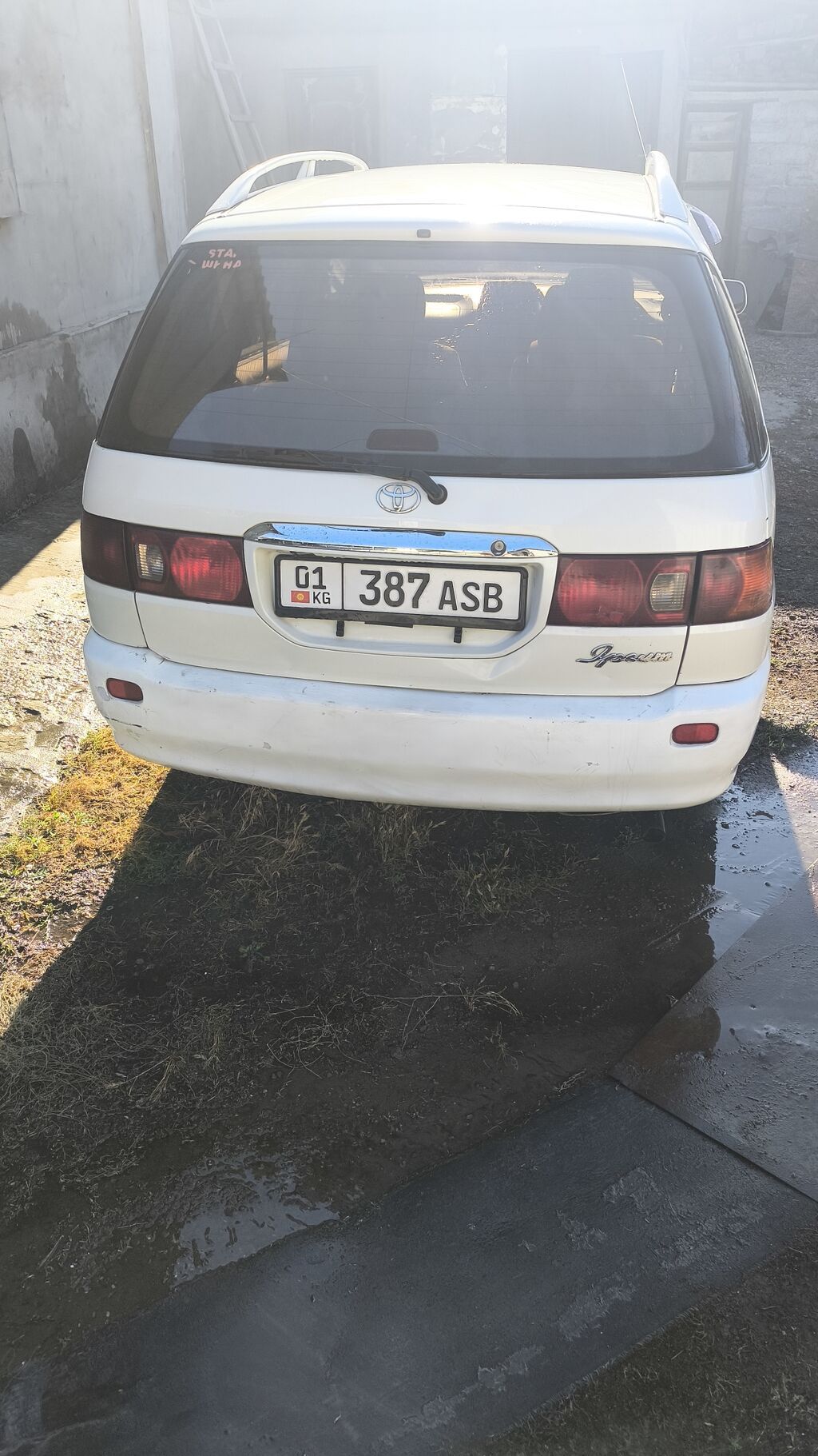 Toyota Ipsum: 2001 г., 2 л, Автомат, Бензин, Минивэн: фото 2