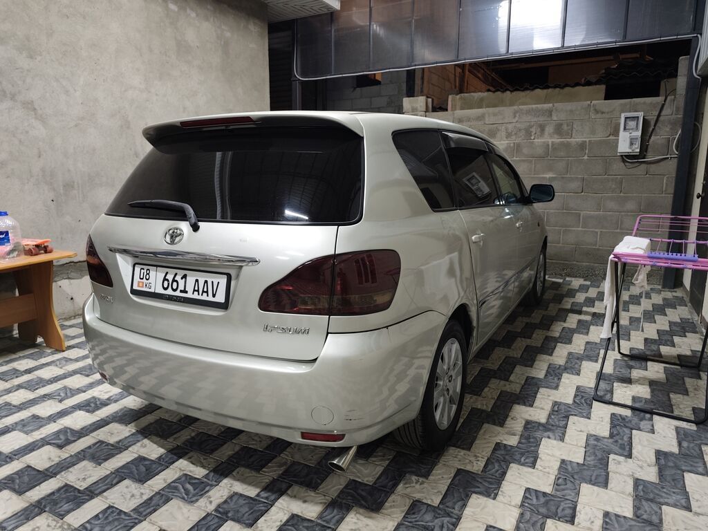 Toyota Avensis Verso: 2003 г., 2.4 л, Автомат, Бензин, Минивэн: фото 5