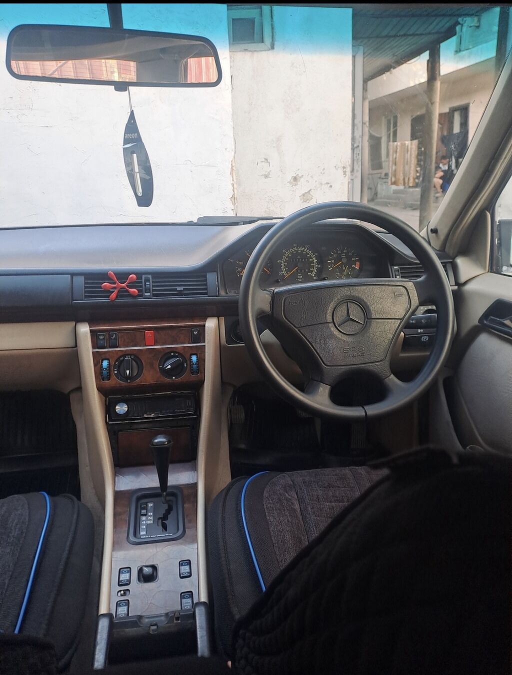 Mercedes-Benz W124: 1994 г., 3.2 л, Автомат, Бензин, Седан: фото 4