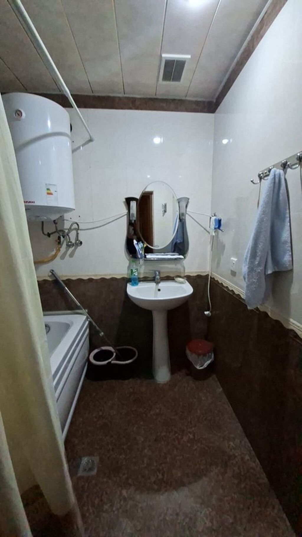 Merdekanda Stansıyada merkezde 3 otaqlı tam eşyali bına evı aıleye