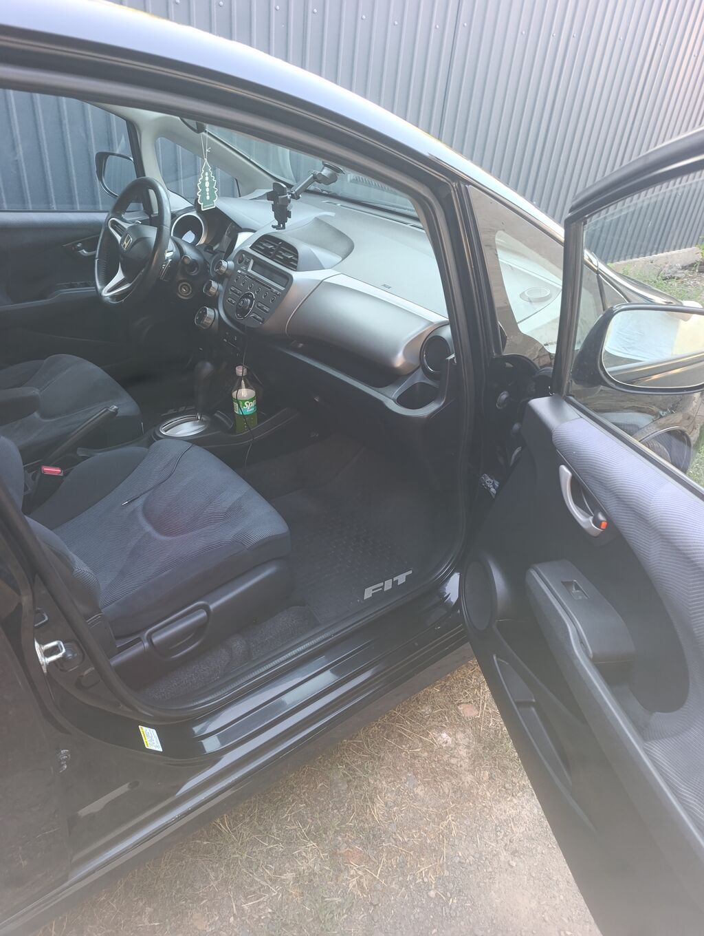 Honda Fit: 2009 г., 1.5 л, Автомат, Бензин, Хэтчбэк: фото 4