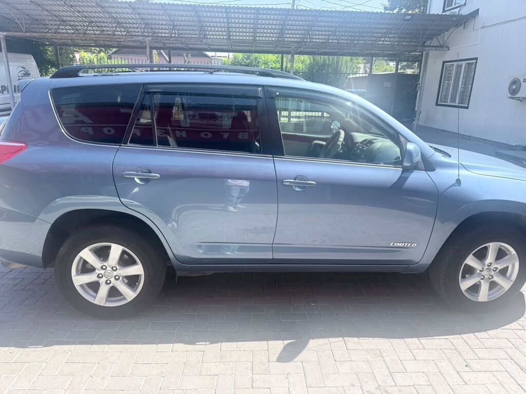 Toyota RAV4: 2008 г., 2.4 л, Автомат, Бензин, Кроссовер: фото 3