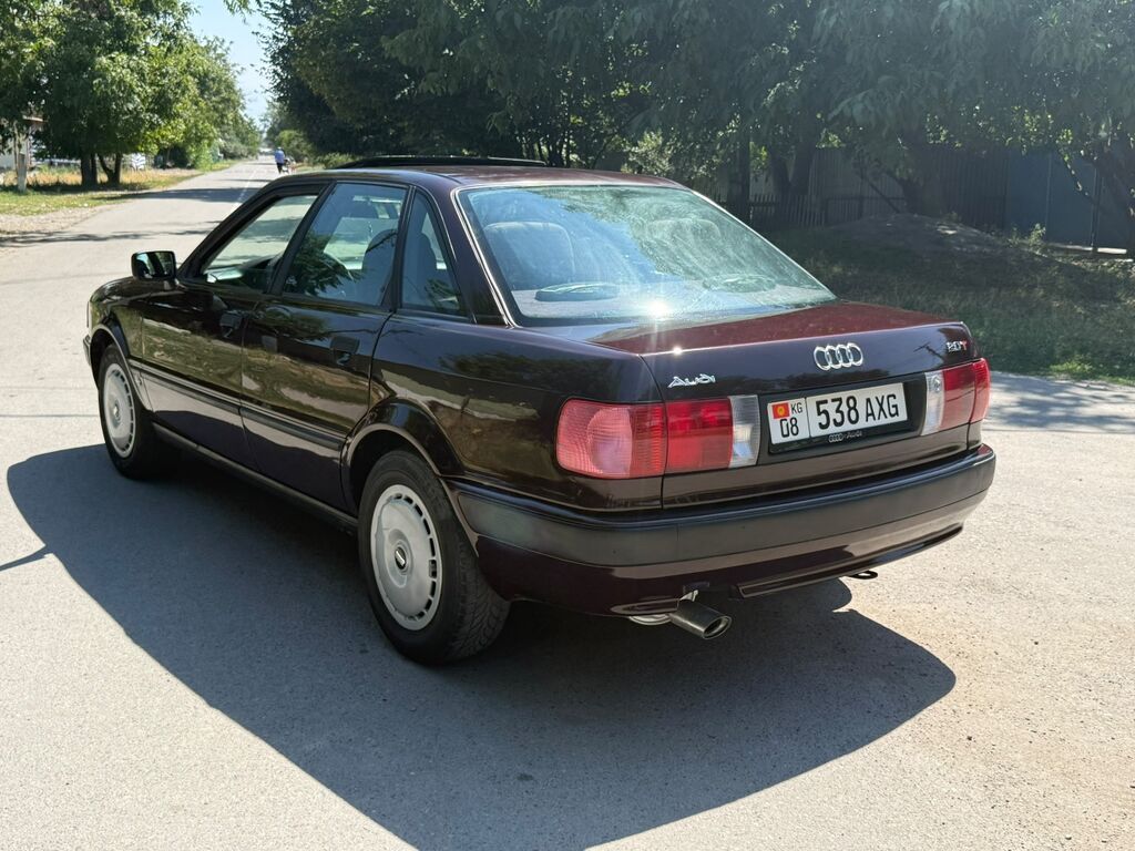 Audi 80: 1991 г., 2 л, Механика, Бензин, Седан: фото 6