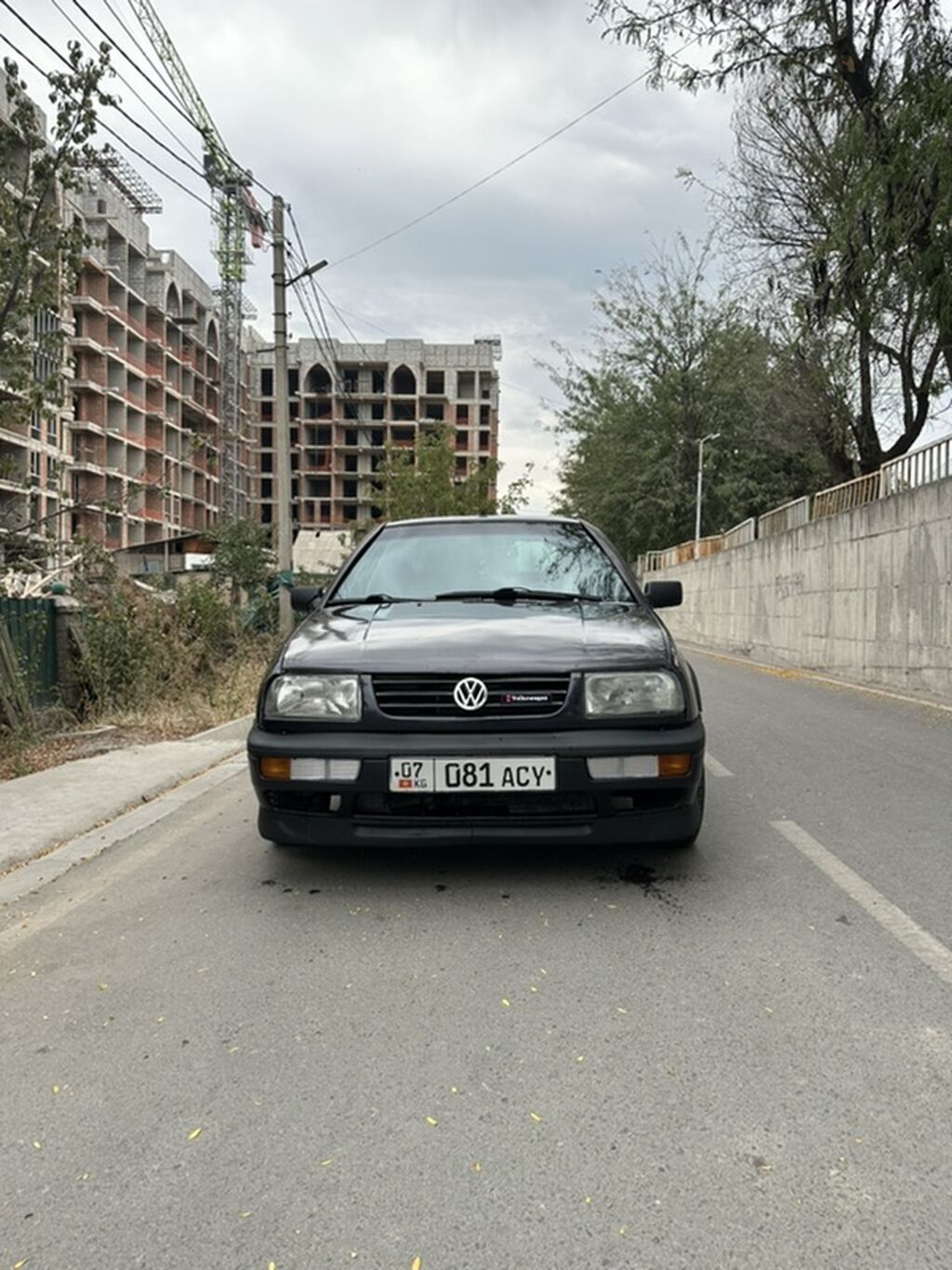 Volkswagen Vento: 1993 г., 1.8 л, Механика, Бензин, Седан: фото 3