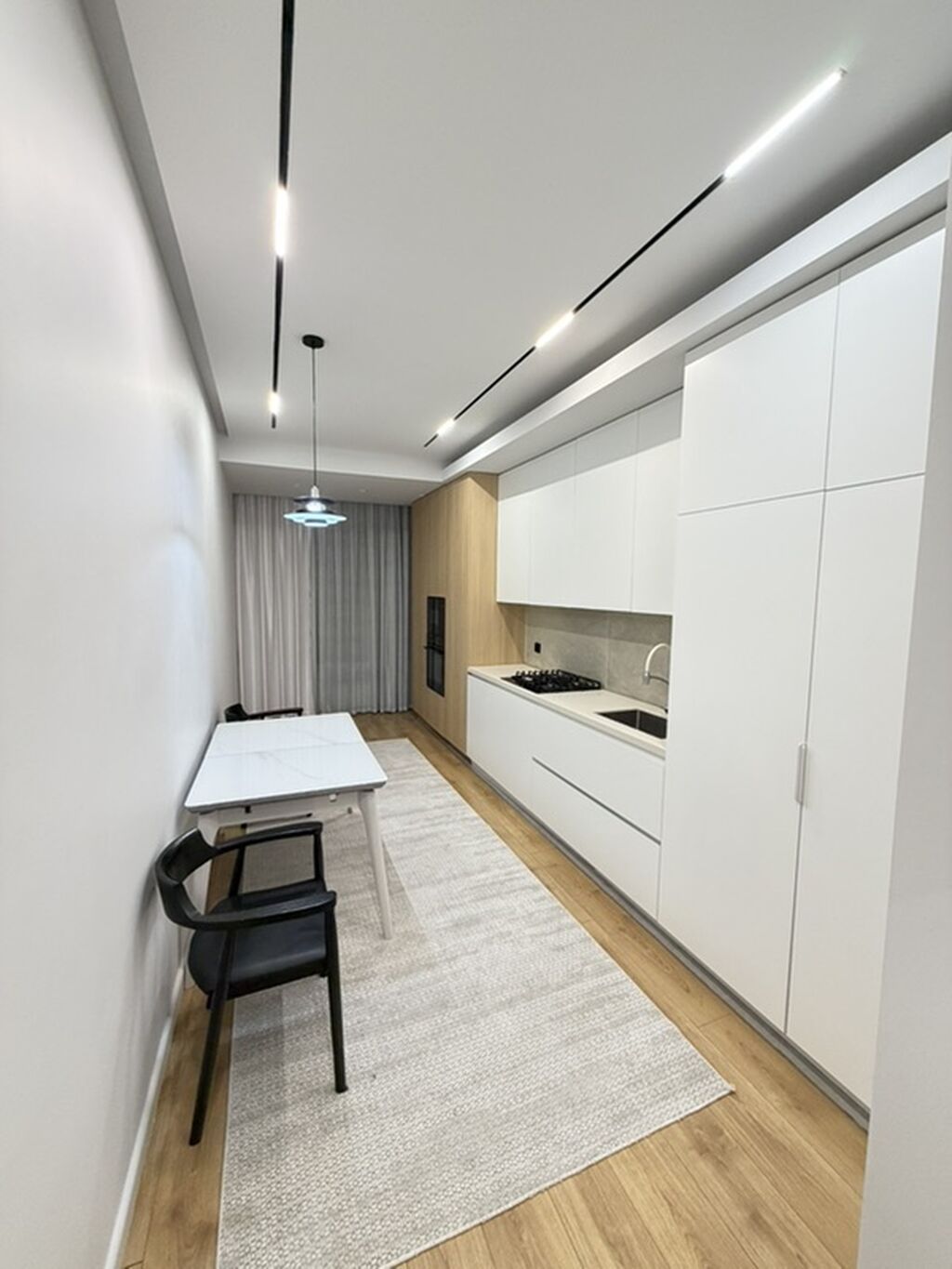 2 комнаты, 81 м², 7 мкр Элитка, 12 этаж, Дизайнерский ремонт: фото 2