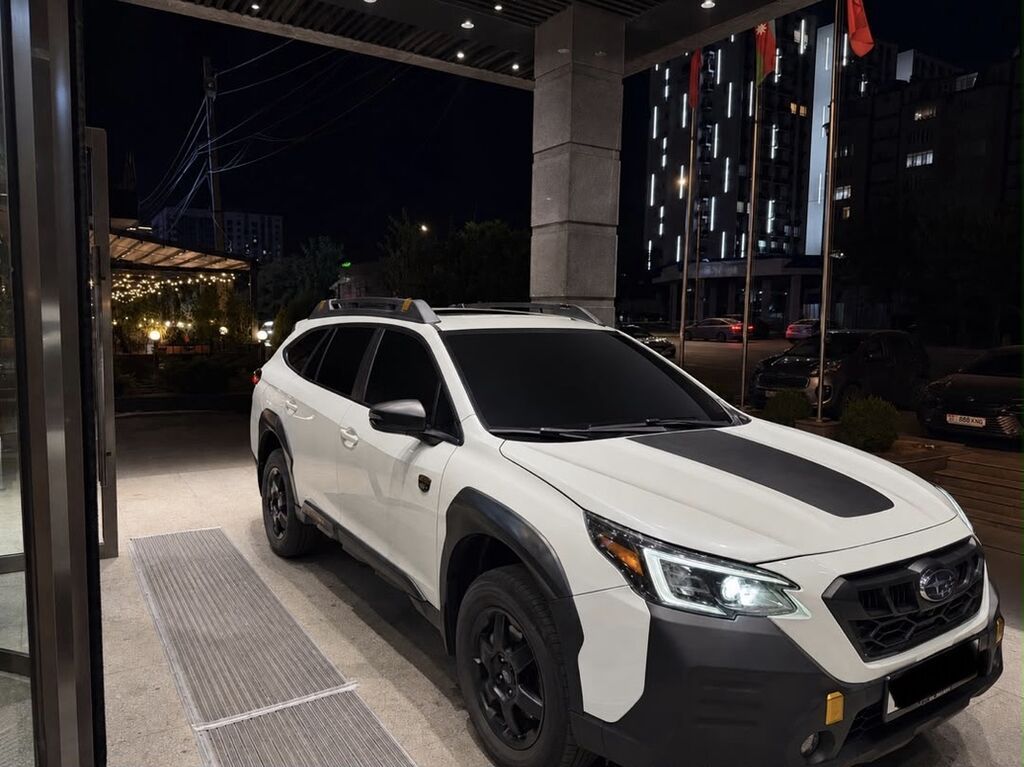 Subaru Outback: 2022 г., 2.4 л, Вариатор, Бензин, Универсал: фото 3
