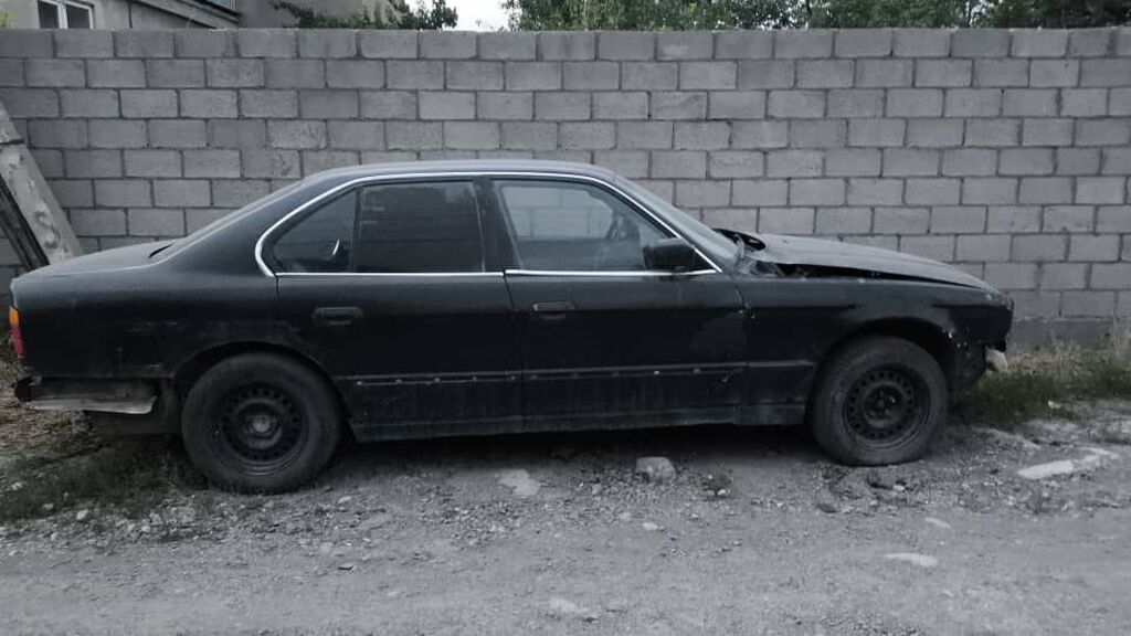BMW 5 series: 1991 г., Седан: фото 2