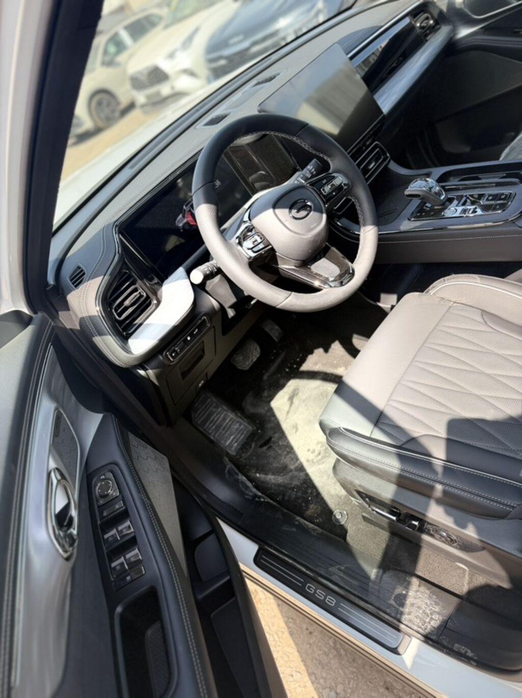 GAC GS8 (второе поколение), белый кузов. Ключевые особенности: -: фото 7