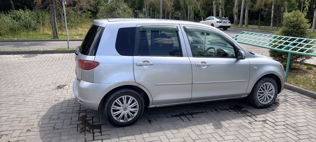 Mazda Demio: 2003 г., Автомат, Бензин: фото 4