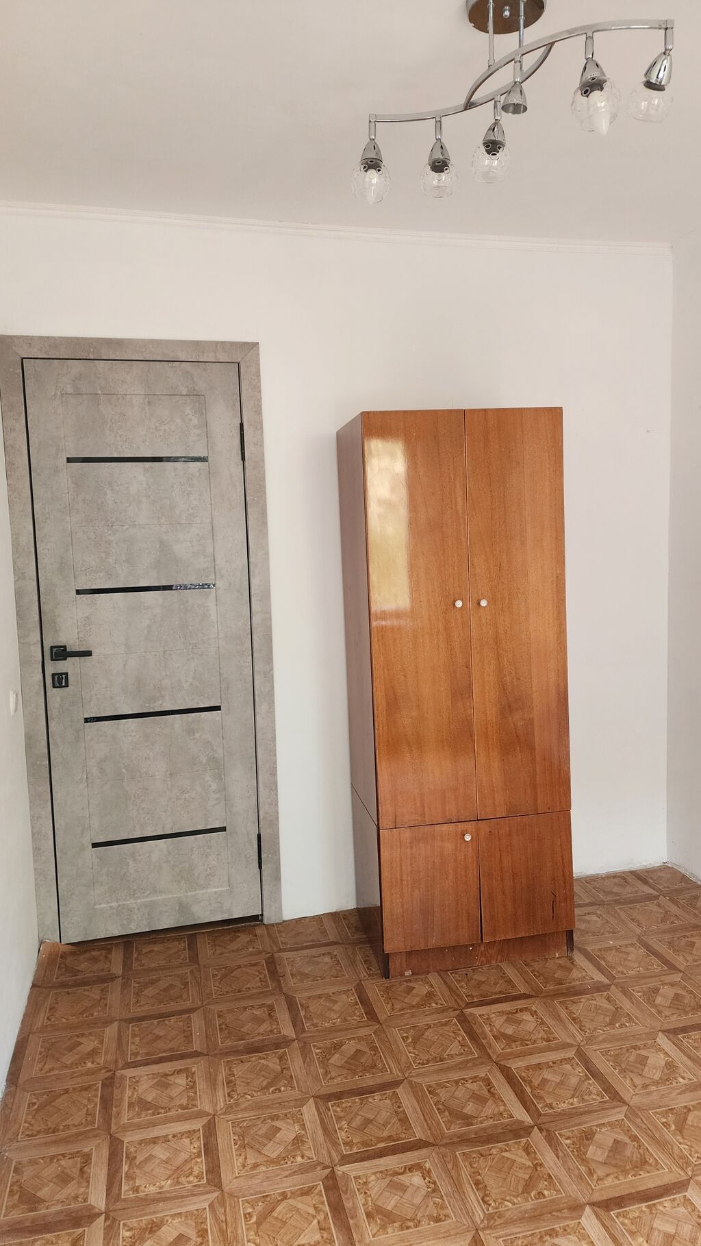 2 комнаты, 45 м², 6 мкр 104 серия, 1 этаж, Старый ремонт: фото 7
