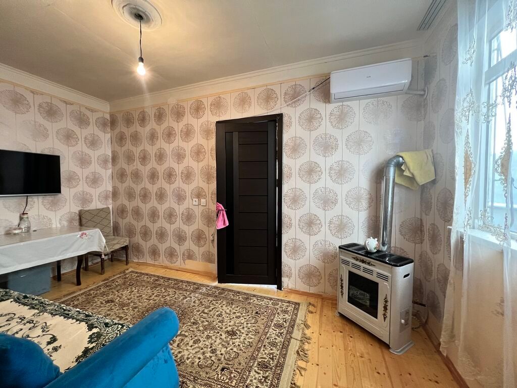 Binəqədi qəs. 2 otaqlı, 60 kv. m, Orta təmir